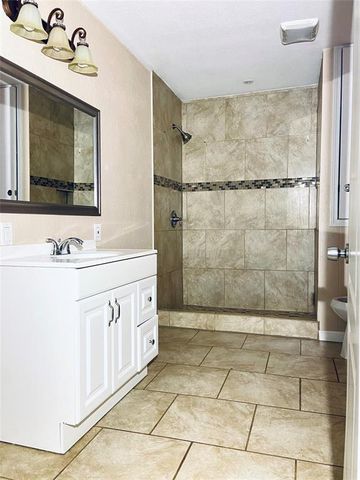 88 Gazebo Street C, Huntsville, TX 77340