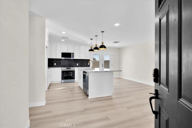 5671 Encelia, 29 Palms, CA 92277