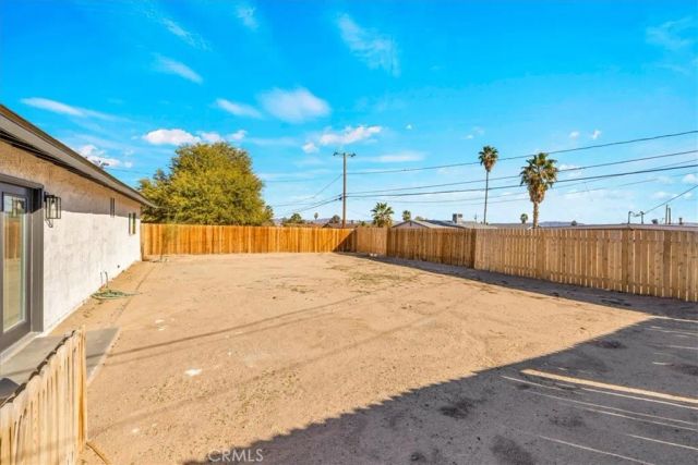 5671 Encelia, 29 Palms, CA 92277