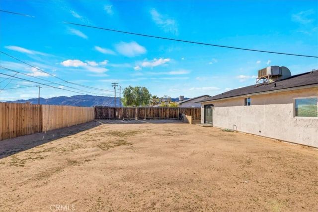 5671 Encelia, 29 Palms, CA 92277