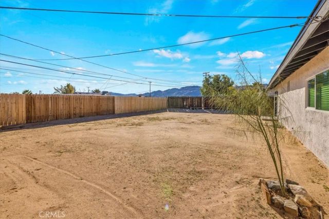 5671 Encelia, 29 Palms, CA 92277