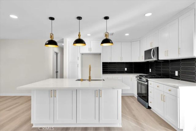 5671 Encelia, 29 Palms, CA 92277