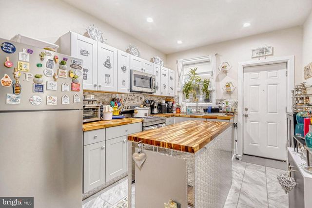 2517 ROBB ST, Baltimore, MD 21218