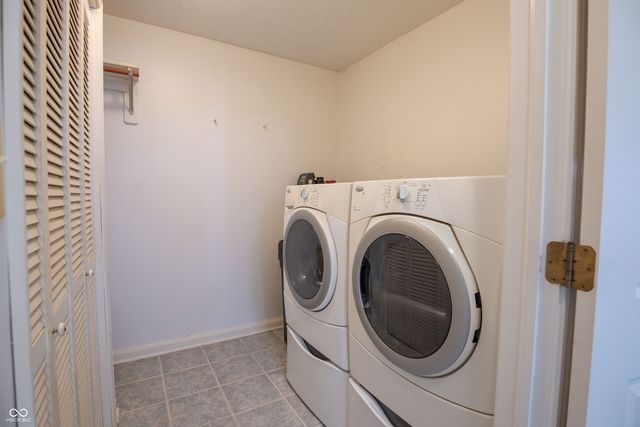 6510 Waybridge Court, Indianapolis, IN 46237