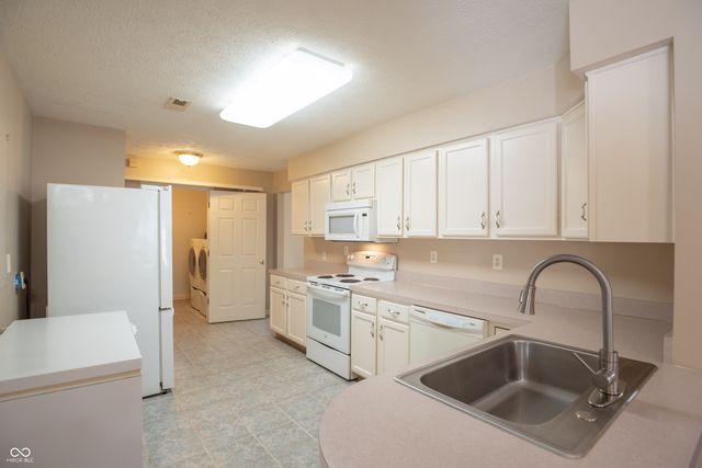 6510 Waybridge Court, Indianapolis, IN 46237