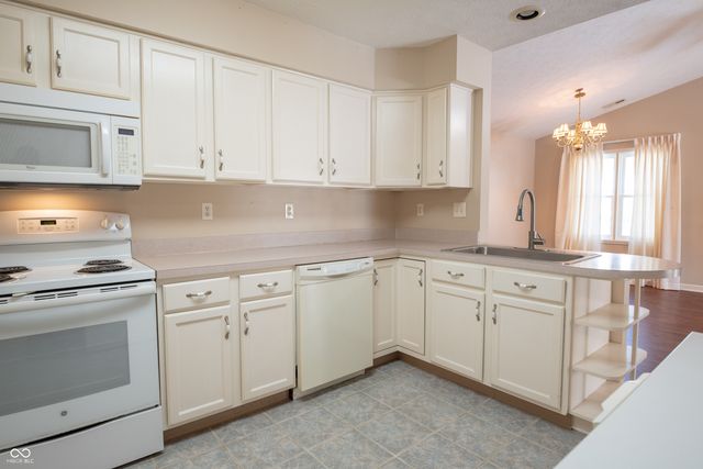 6510 Waybridge Court, Indianapolis, IN 46237