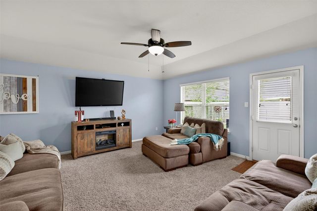 19 Rodeo Bend Drive, Manvel, TX 77578