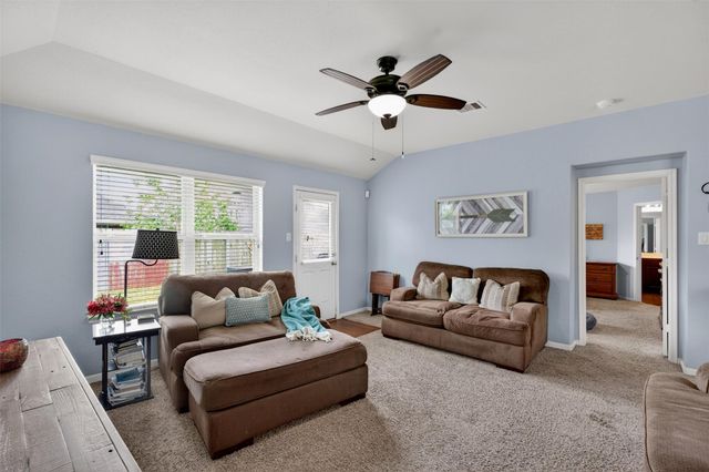 19 Rodeo Bend Drive, Manvel, TX 77578