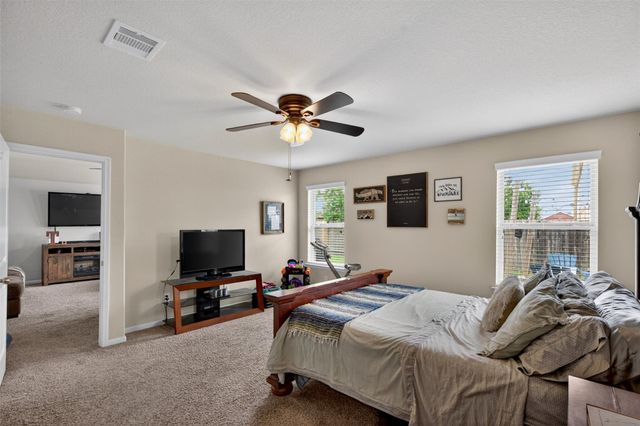 19 Rodeo Bend Drive, Manvel, TX 77578