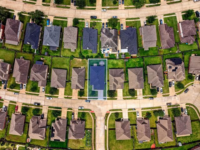 19 Rodeo Bend Drive, Manvel, TX 77578