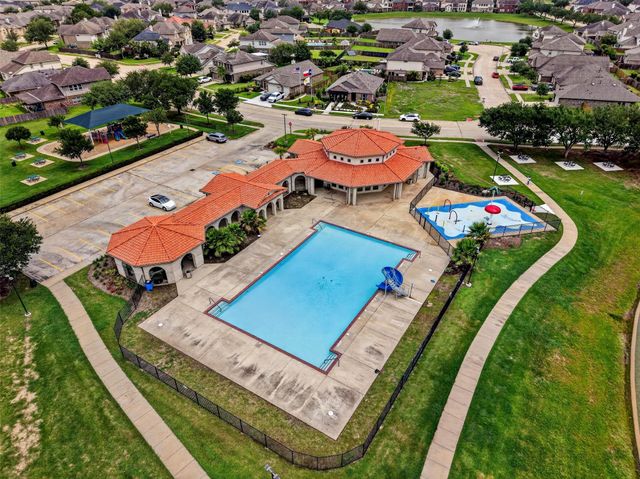 19 Rodeo Bend Drive, Manvel, TX 77578