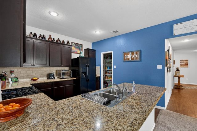 19 Rodeo Bend Drive, Manvel, TX 77578