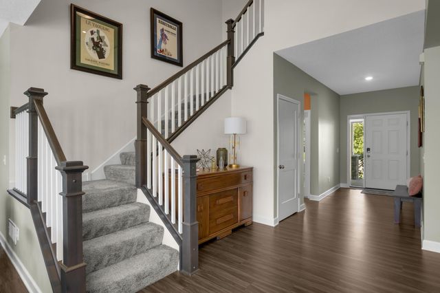 8084 182nd Street W, Lakeville, MN 55044