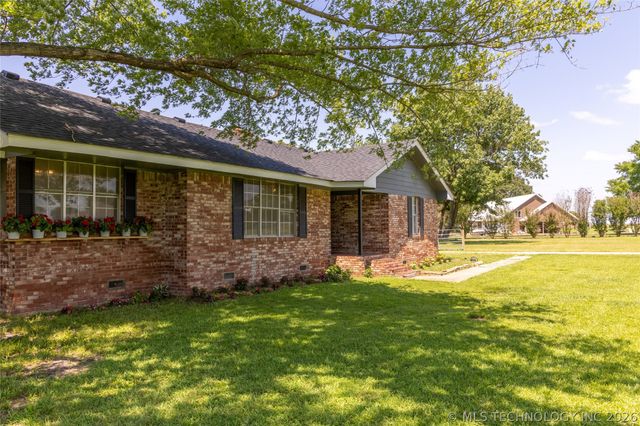 713 W Little Flower, Stigler, OK 74462
