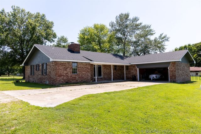 713 W Little Flower, Stigler, OK 74462