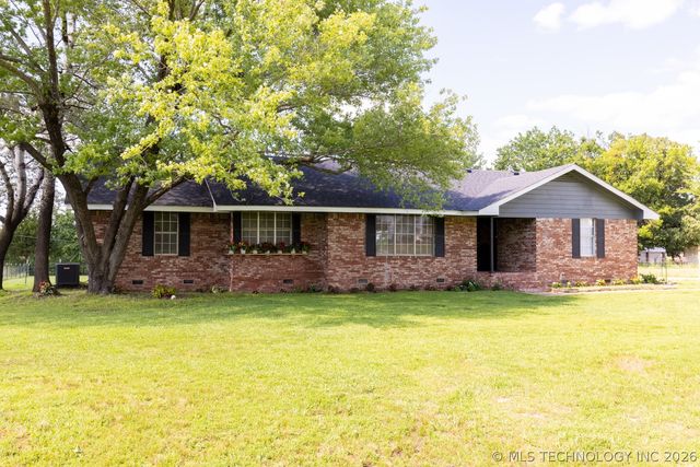 713 W Little Flower, Stigler, OK 74462