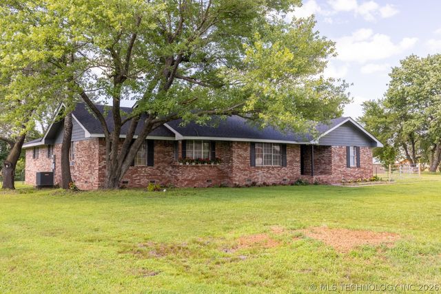 713 W Little Flower, Stigler, OK 74462