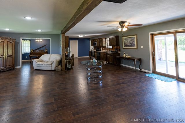 713 W Little Flower, Stigler, OK 74462