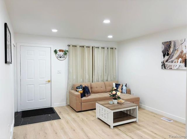 1567 Leroy Street, Ferndale, MI 48220