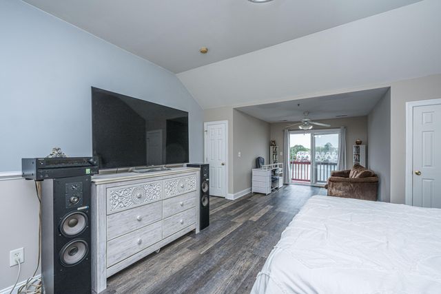 4933 Lake Palmetto Lane, North Charleston, SC 29418
