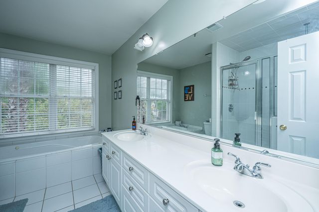 4933 Lake Palmetto Lane, North Charleston, SC 29418