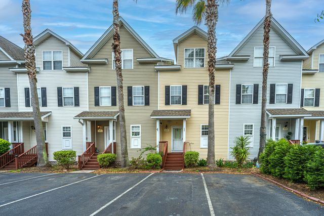 4933 Lake Palmetto Lane, North Charleston, SC 29418