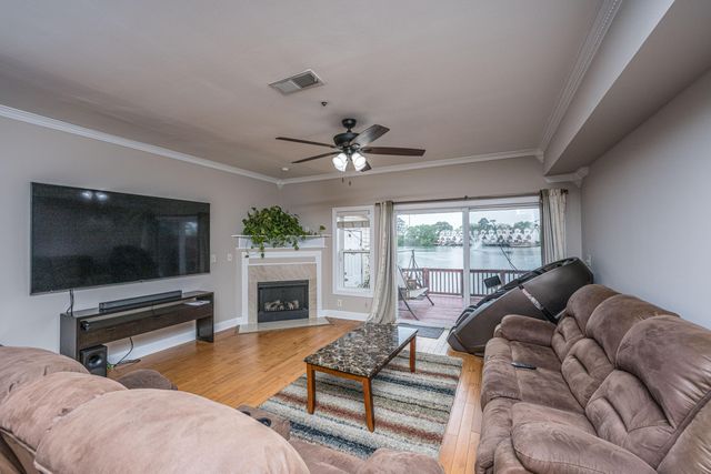 4933 Lake Palmetto Lane, North Charleston, SC 29418