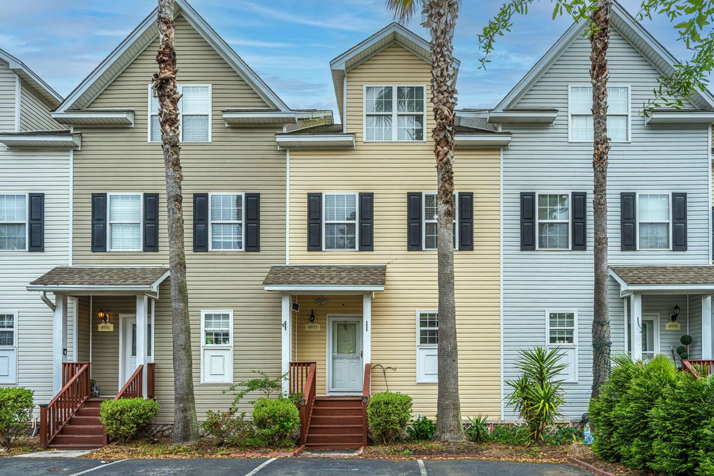 4933 Lake Palmetto Lane, North Charleston, SC 29418