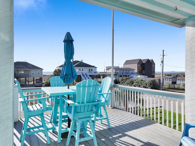 353 Atkinson Street, Crystal Beach, TX 77650