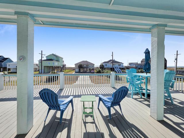 353 Atkinson Street, Crystal Beach, TX 77650