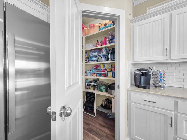 353 Atkinson Street, Crystal Beach, TX 77650