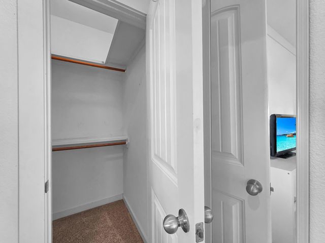 353 Atkinson Street, Crystal Beach, TX 77650