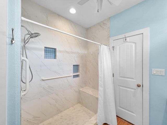 353 Atkinson Street, Crystal Beach, TX 77650