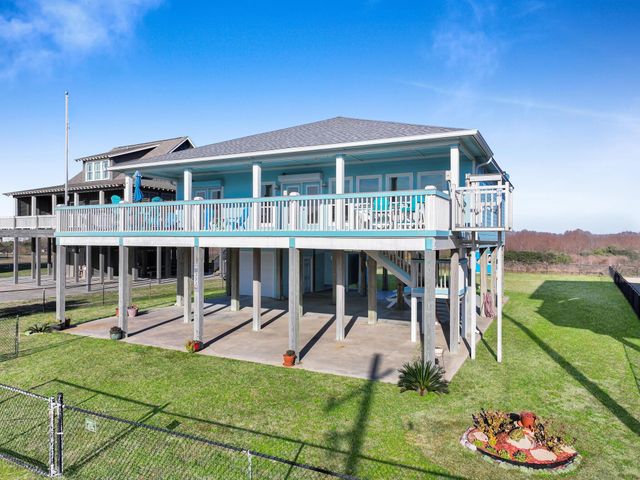 353 Atkinson Street, Crystal Beach, TX 77650