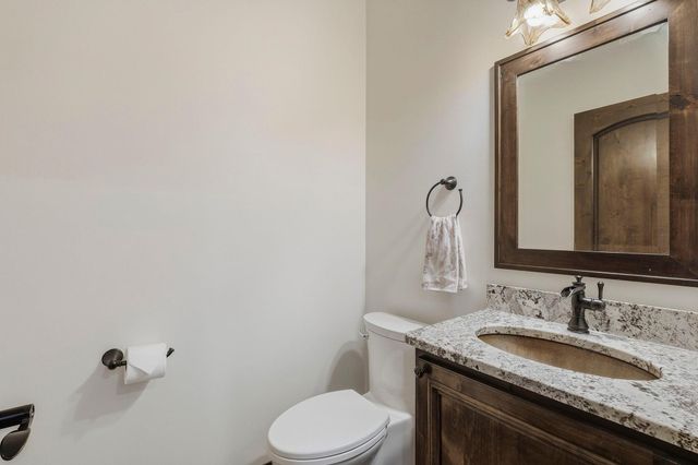 2580 Brinkhaus Street, Chaska, MN 55318