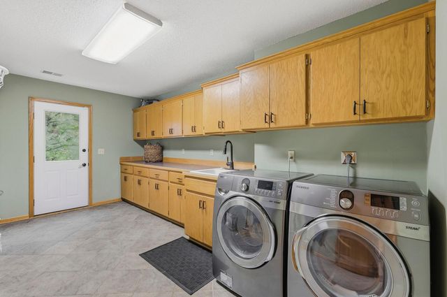 2580 Brinkhaus Street, Chaska, MN 55318
