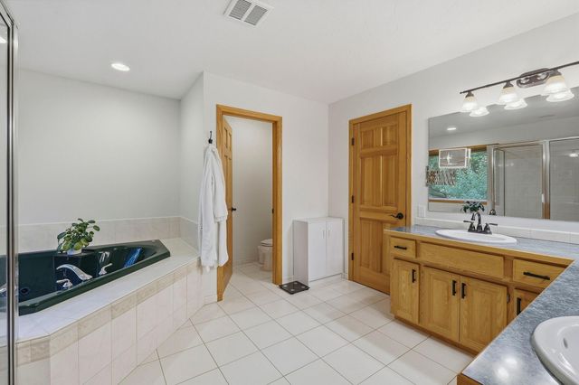 2580 Brinkhaus Street, Chaska, MN 55318