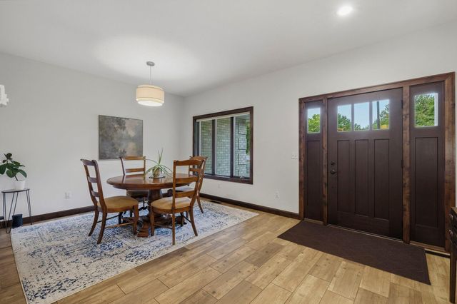2580 Brinkhaus Street, Chaska, MN 55318
