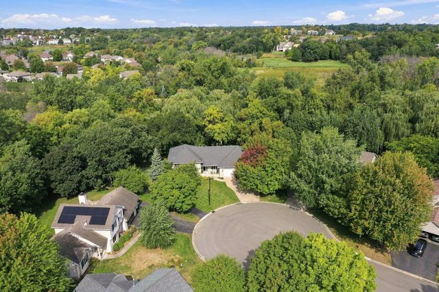 2580 Brinkhaus Street, Chaska, MN 55318