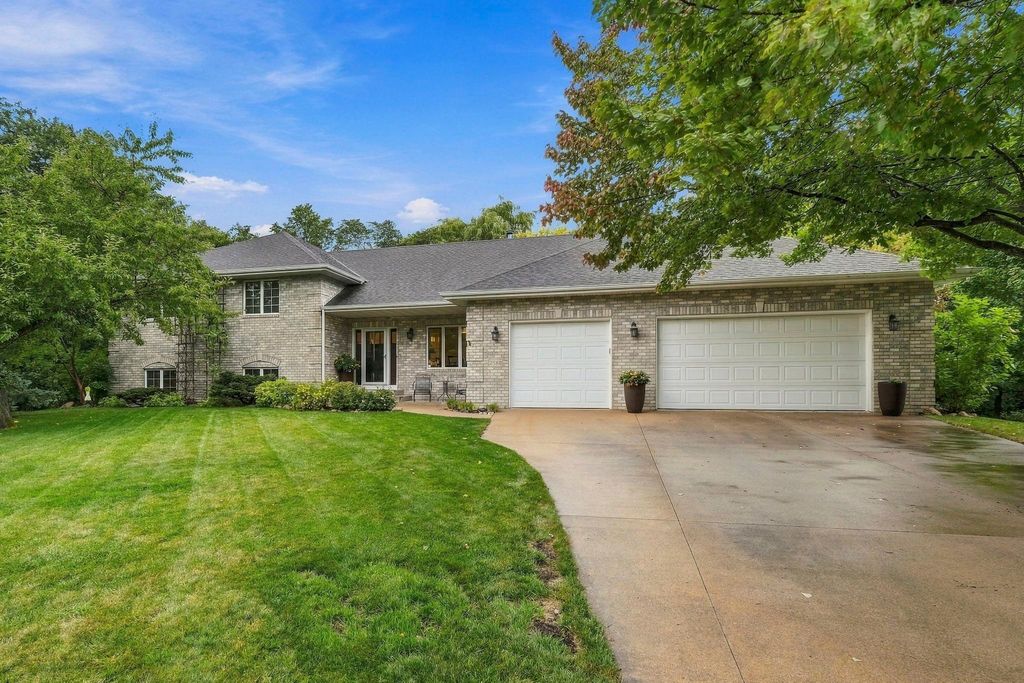 2580 Brinkhaus Street, Chaska, MN 55318 — exterior