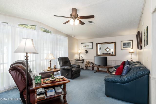 231 KNIGHT BOXX Road, Middleburg, FL 32068