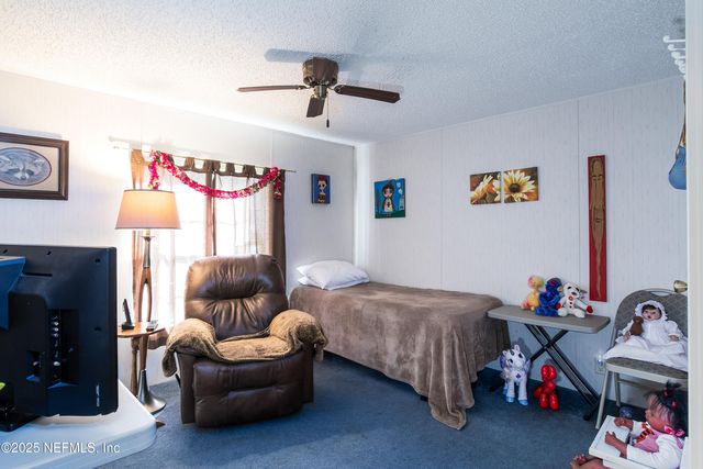 231 KNIGHT BOXX Road, Middleburg, FL 32068