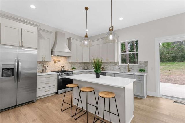 2911 Pine Valley Circle, Atlanta, GA 30344