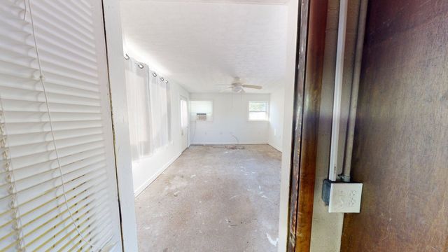 38 Birkewood Road, Huntington, WV 25705