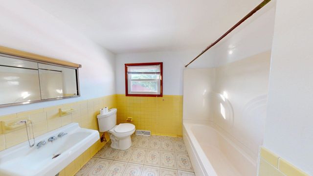 38 Birkewood Road, Huntington, WV 25705