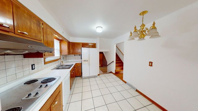 38 Birkewood Road, Huntington, WV 25705