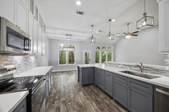 13219 Salem Circle, Montgomery, TX 77356