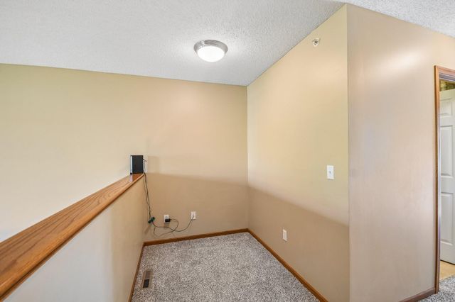 1602 Woodlynn Avenue 2, Maplewood, MN 55109