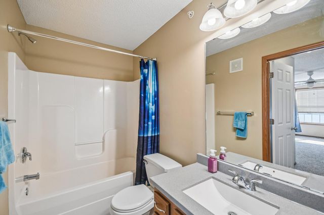 1602 Woodlynn Avenue 2, Maplewood, MN 55109