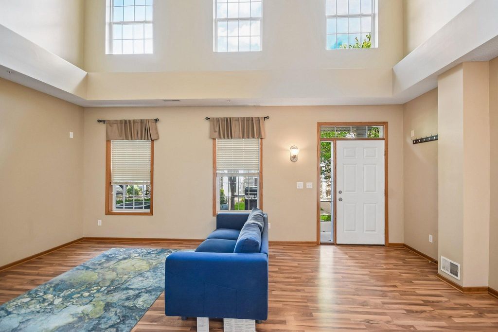 1602 Woodlynn Avenue 2, Maplewood, MN 55109 — photo 5